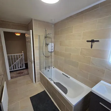 Eagle Valley , Wilton 4br Extended Near Cuh & Ucc 度假居 科克